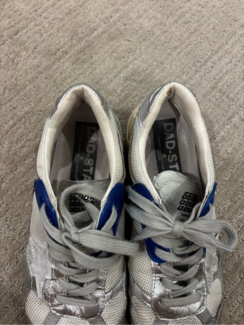 Dad sneaker in silver laminated